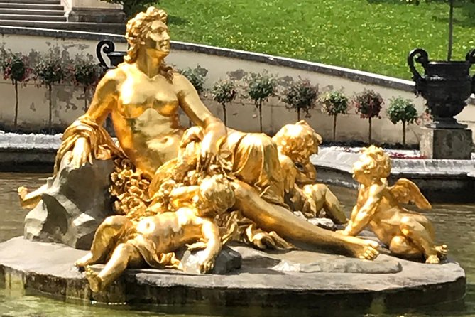 VIP Day Trip Neuschwanstein and Linderhof Castle from Munich - What the VIP coach actually adds