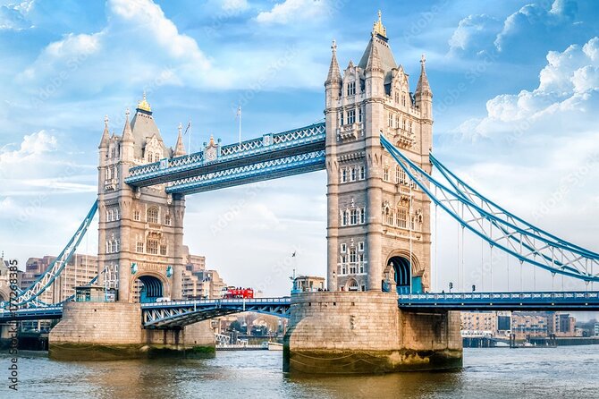 VIP Early Access: Opening Ceremony Tower of London & Bridge Entry - What the guides add to the experience