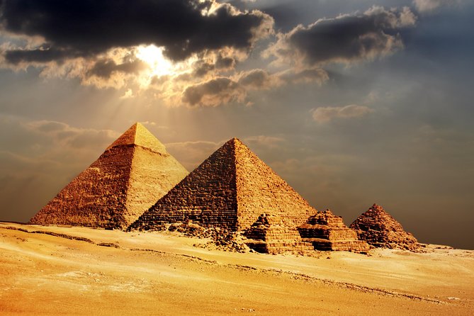 VIP Giza pyramids ,sphinx,Camel ride lunch and inside the pyramid - Should you book this Giza tour?