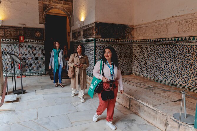 VIP Guided Seville Alcazar Pre-Opening, Cathedral & Old Town - Practical tips for a smoother morning