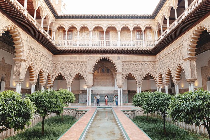 VIP Guided Seville Alcazar Pre-Opening, Cathedral & Old Town - Should you book the VIP Seville morning tour?