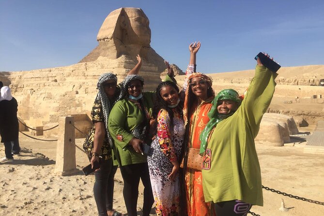 VIP Half Day Tour Giza Pyramids ,Great Sphinx and Cairo Food Tour - Shops and Optional Stops