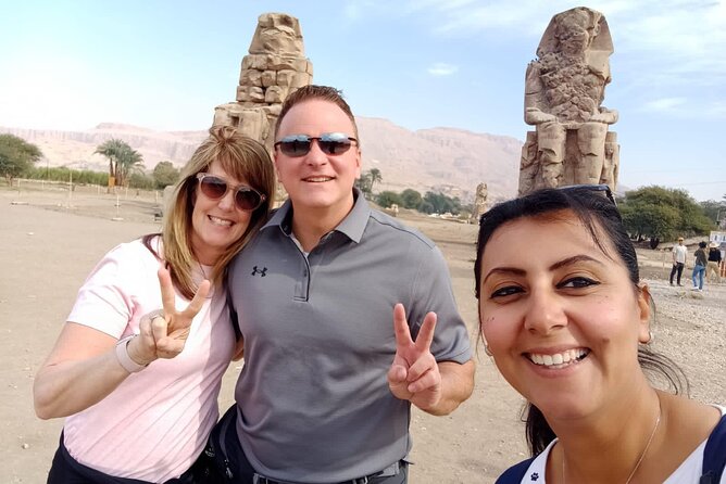 VIP Luxor 4-Hours Private Valley Kings, Hatshepsut Temple & Lunch - Entering the Valley of the Kings