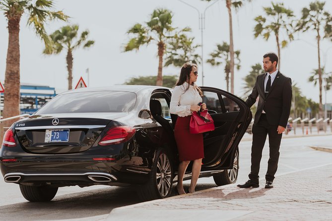 VIP Luxury Sedan Airport Transfer - Service quality: polished, with a few weak spots