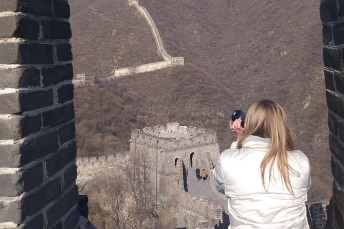 VIP Pass Beijing Mutianyu Great Wall All-Inclusive Day Tour - Lunch with local food after the wall