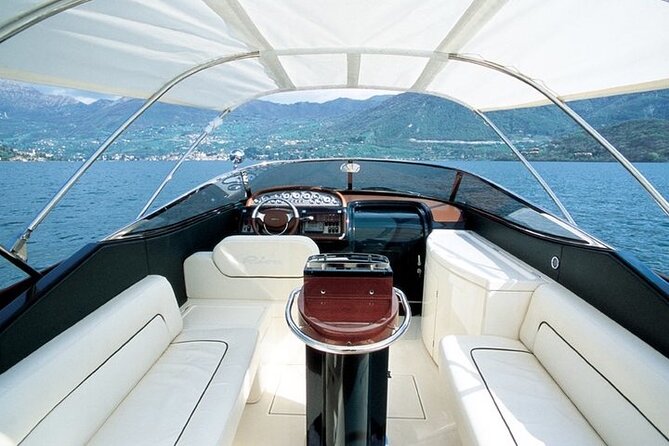VIP Private Luxury Boat Tour - Riva Aquariva Yacht Venice - What the private format changes