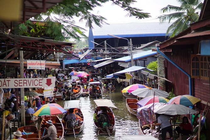 VIP Private Tour Damnoen Saduak+ Amphawa + Mae Klong Railway - What the private vehicle changes