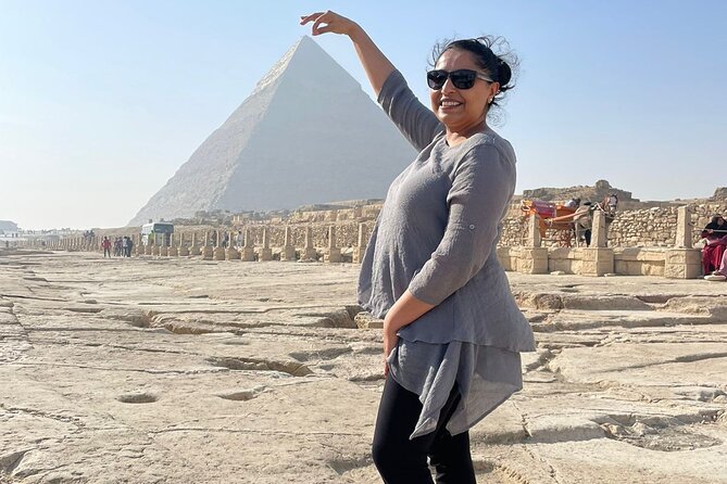 Vip Private Tour to Giza Pyramids, Sphinx includes Camel Ride - What the guide adds to the experience