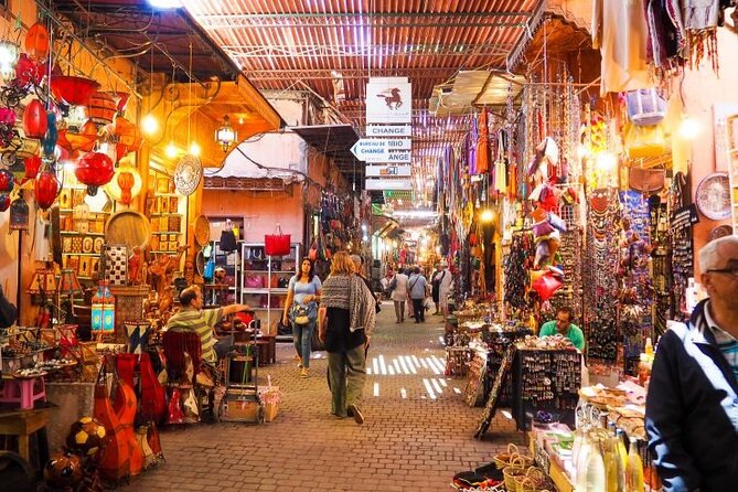 VIP tour Casablanca to Marrakech: Luxury Day of History & Culture - Souk Semmarine: shopping in the heart of the medina