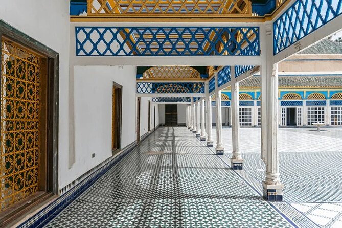 VIP tour Casablanca to Marrakech: Luxury Day of History & Culture - Lunch at Mythe and the value of the meal
