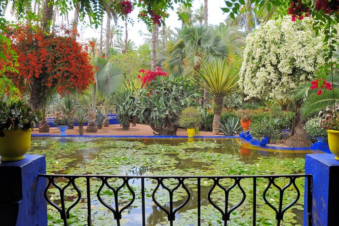 VIP tour Casablanca to Marrakech: Luxury Day of History & Culture - Koutoubia Mosque and Minaret: Marrakech’s city marker