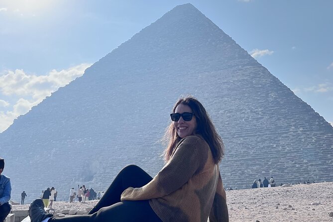 Vip Tour Giza pyramids, sphinx with Camel Ride and Vip lunch - Meeting the Great Sphinx and Valley Temple