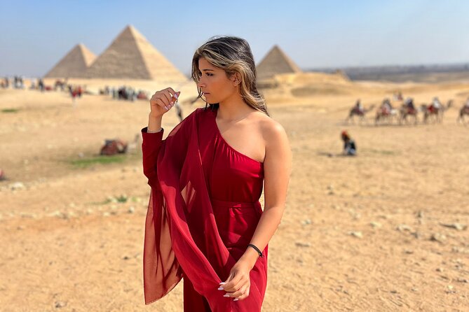 Vip Tour Giza pyramids, sphinx with Camel Ride and Vip lunch - Four hours among Khufu, Khafre, and Menkaure