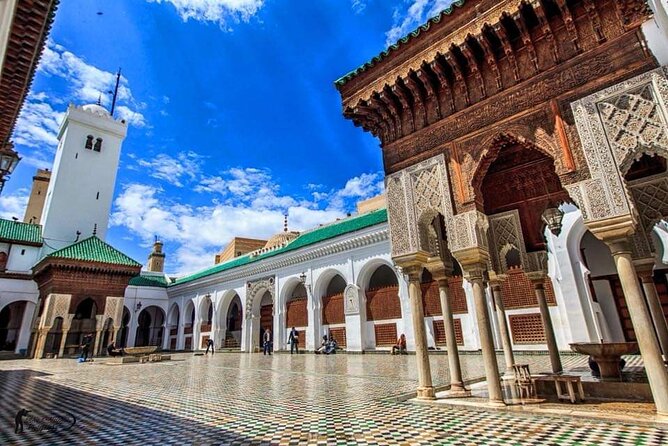 VIP TOUR OF FES- Medina by local guide & Rempart by car-FULL Day - Lunch and the change from car to foot