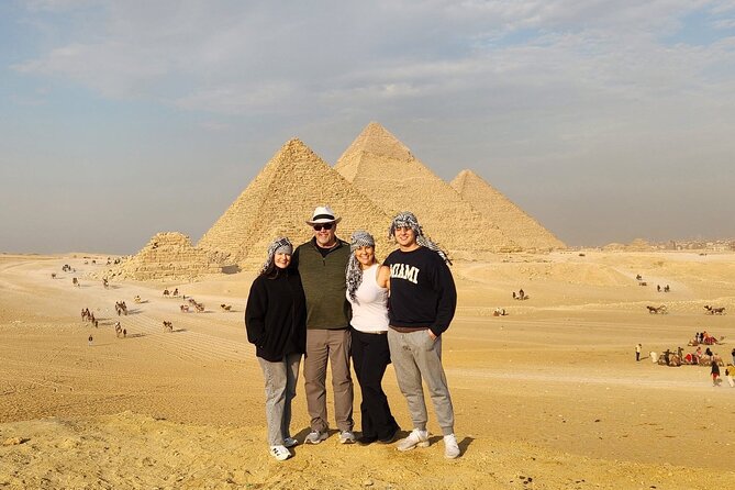 VIP tour of Giza plateau - The Great Pyramid and its neighbors