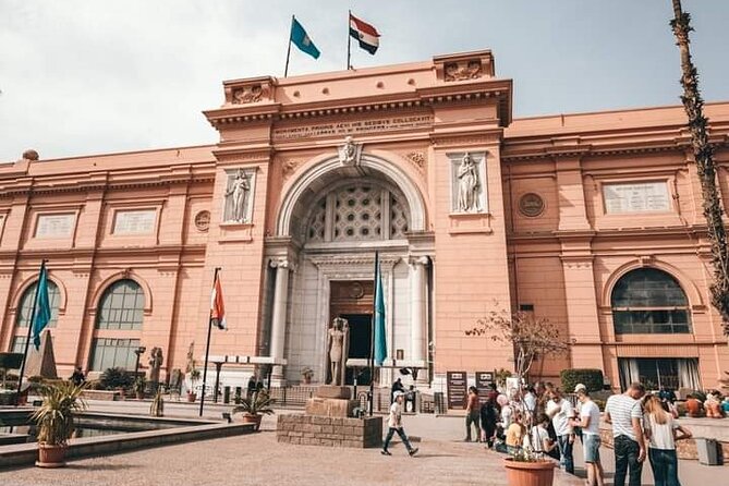 Vip Tour to Giza pyramids, Sphinx , Egyptian museum , Bazaar - Simple preparation for a smoother day
