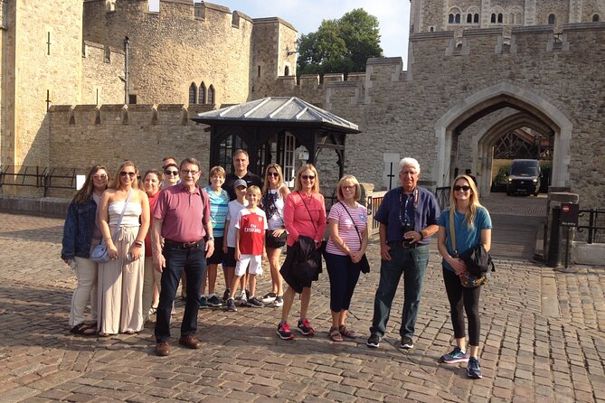 VIP Tower of London and Crown Jewels Tour with Private Beefeater Meet & Greet - The Crown Jewels reward an early start