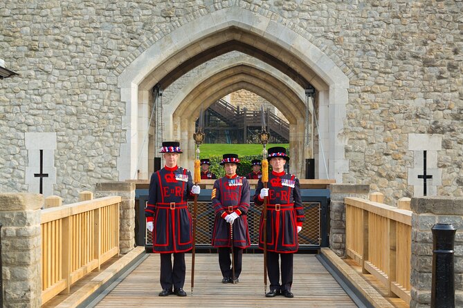 VIP Tower of London and Crown Jewels Tour with Private Beefeater Meet & Greet - The guided route covers the Tower’s essential sights