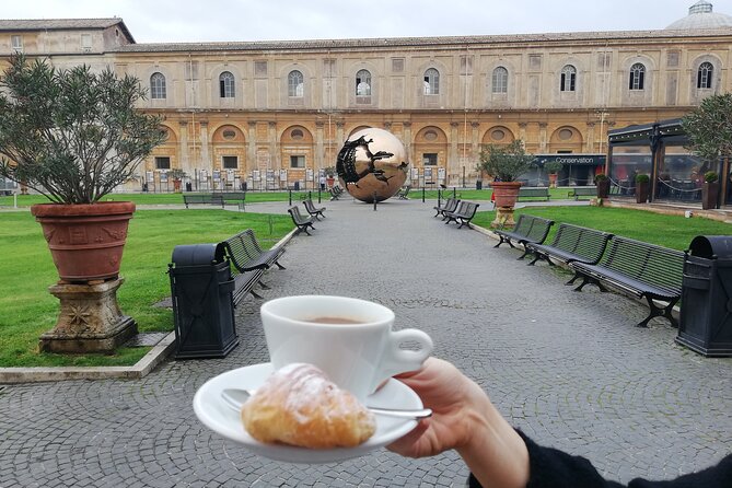 VIP Vatican Breakfast and Guided Tour with Sistine Chapel Access - Breakfast beneath the Vatican pinecone