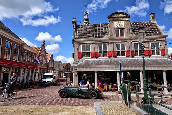 Volendam & Marken Private Tour in luxury Jaguar S Type 1/2 day - Who will get the most from this outing
