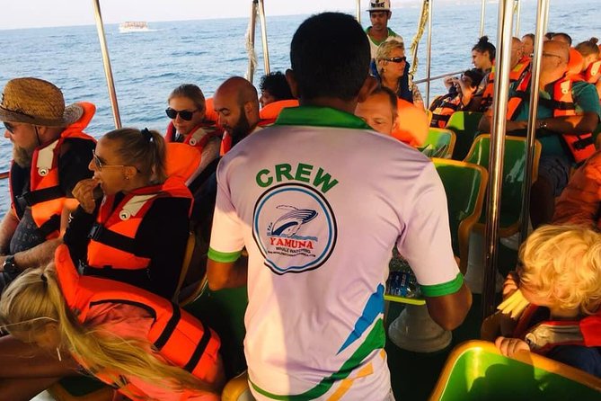 Whales and Dolphins Watching-Luxury Super Grade Cruiser(Hotel Pick up offered) - Seasickness, children, and the long wait for wildlife