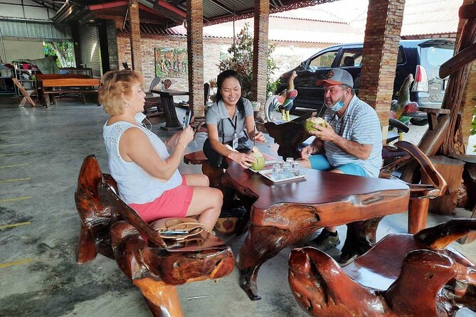 Wheelchair & Luxury Tour to Floating & Railway Markets - Wheelchair planning and practical access