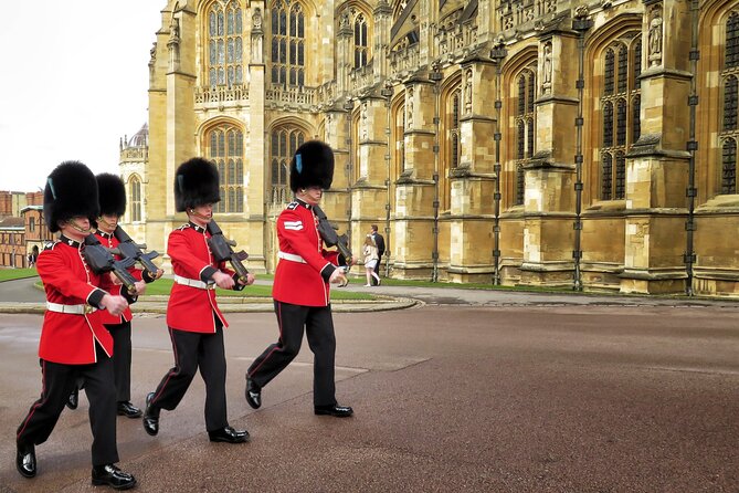 Windsor Castle Half Day Trip from London by Luxury Coach - Meeting at Earl’s Court at 9:50am
