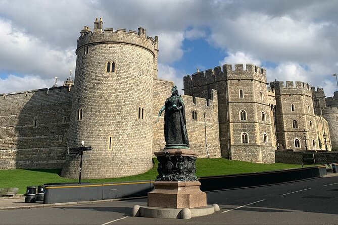 Windsor Castle Half Day Trip from London by Luxury Coach - Arriving at Windsor Castle around 10:50am