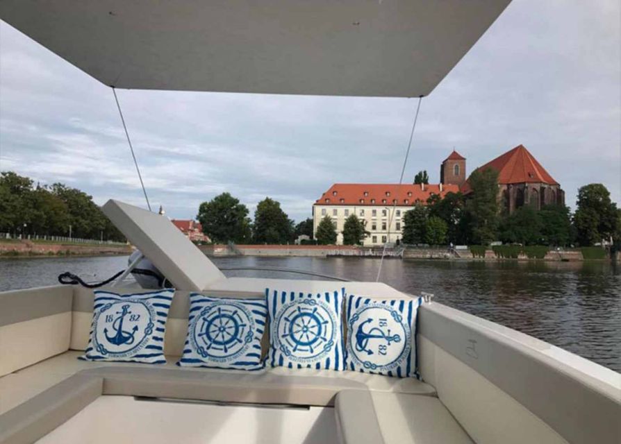 Wroclaw: City Walk and Cruise by Luxury Solar Catamaran - The University of Wroclaw and the old city quarter