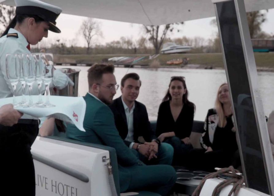 Wroclaw: City Walk and Cruise by Luxury Solar Catamaran - One hour on a solar catamaran