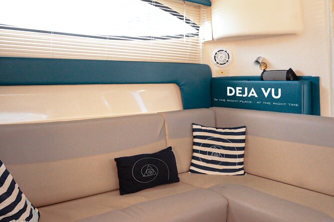 Yacht Carver - Luxury Private Yacht Tour - Food, open bar, and the practical comfort factor