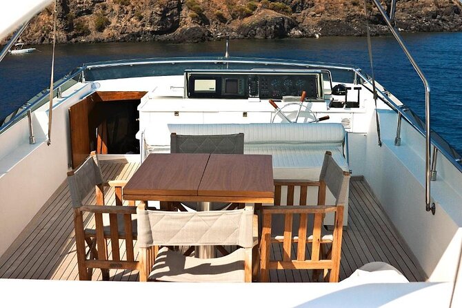 Yacht excursion Shalimar IV - Cala Rossa and the first swim