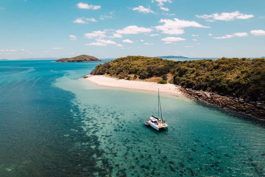 Yeppoon: Great Keppel Island Luxury Sail & Snorkel Day Tour - A full day from Yeppoon to the Keppel Islands
