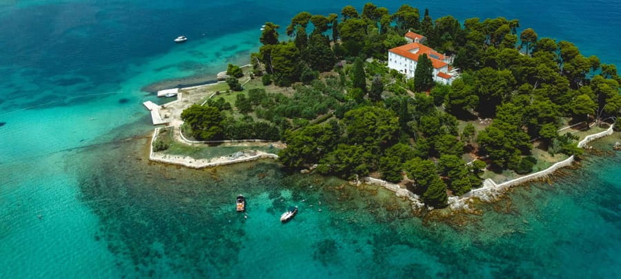 Zadar: 3 Islands Luxury Boat Tour with Aperol Spritz - Why this is a good break from Zadar’s Old Town