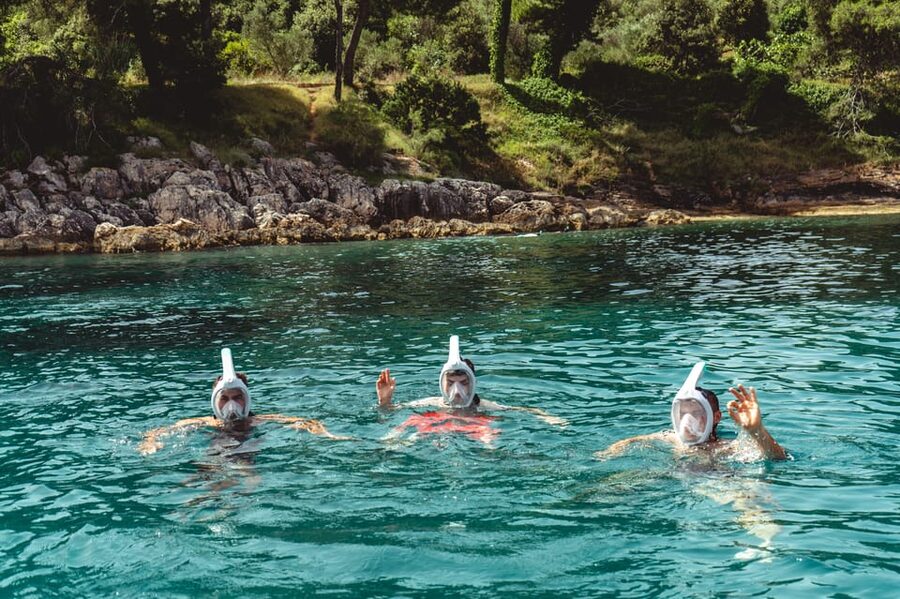 Zadar: 3 Islands Luxury Boat Tour with Aperol Spritz - Galovac: the final hour in clear water