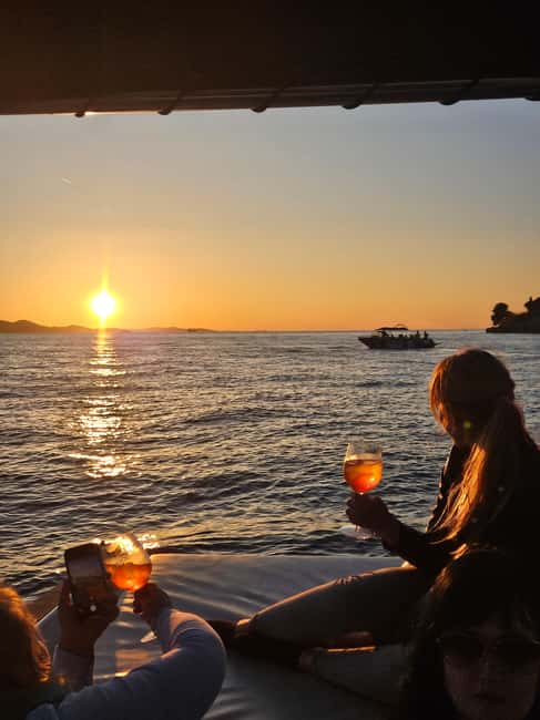 Zadar: Romantic, Luxury Sunset Boat Tour with Aperol Spritz - Practical Tips for a Smoother Evening